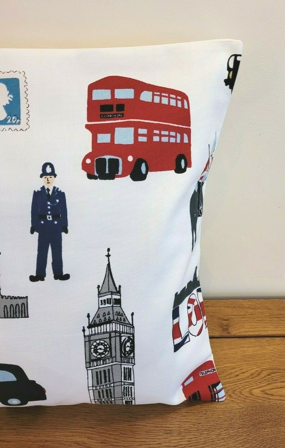 London Cushion Cover 10" 12" 14" 16" 17" 18" 20" 22" 24" 26" London The Capital , Bus Red Black Design Handmade 100% Cotton - CushionCoverAndDecor