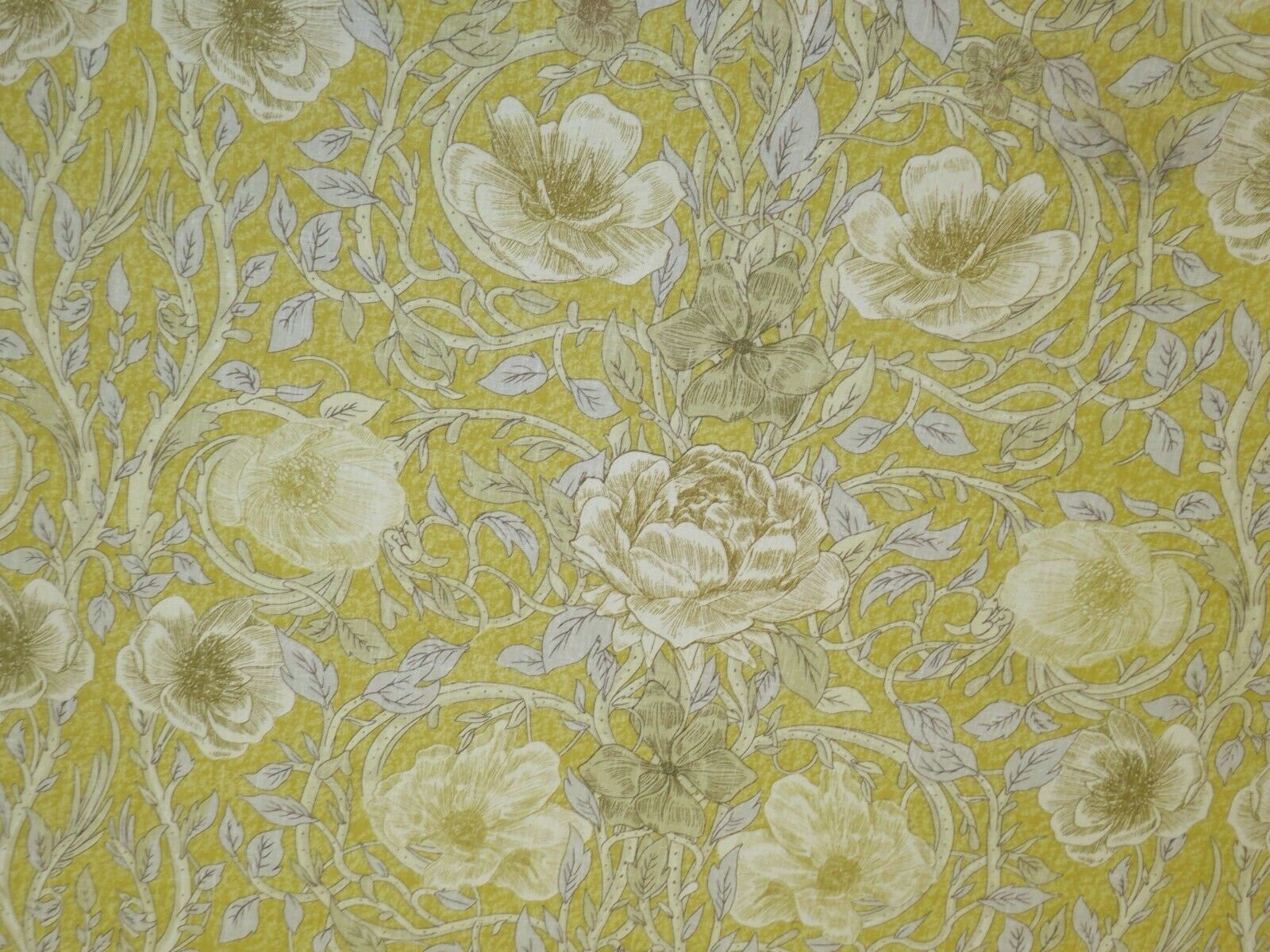 William Morris Floral Ophelia Tablecloth - CushionCoverAndDecor