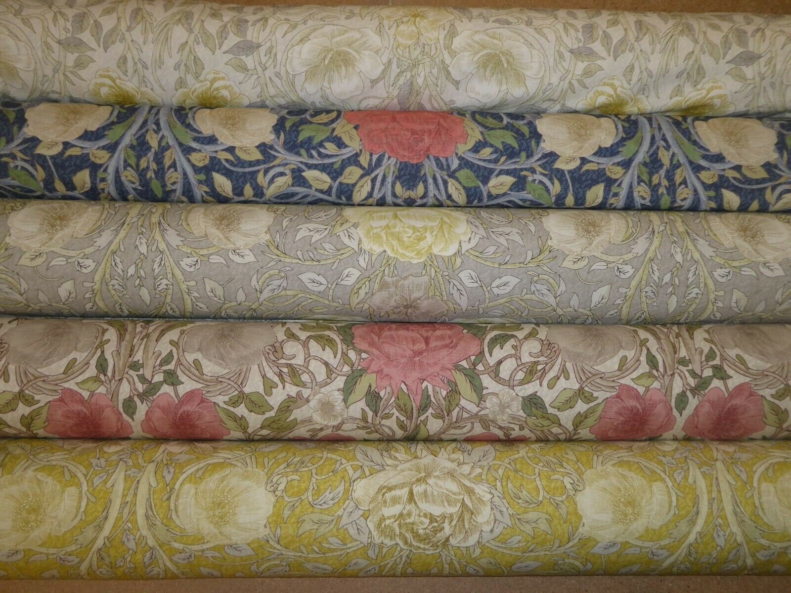 William Morris Floral Ophelia Tablecloth - CushionCoverAndDecor