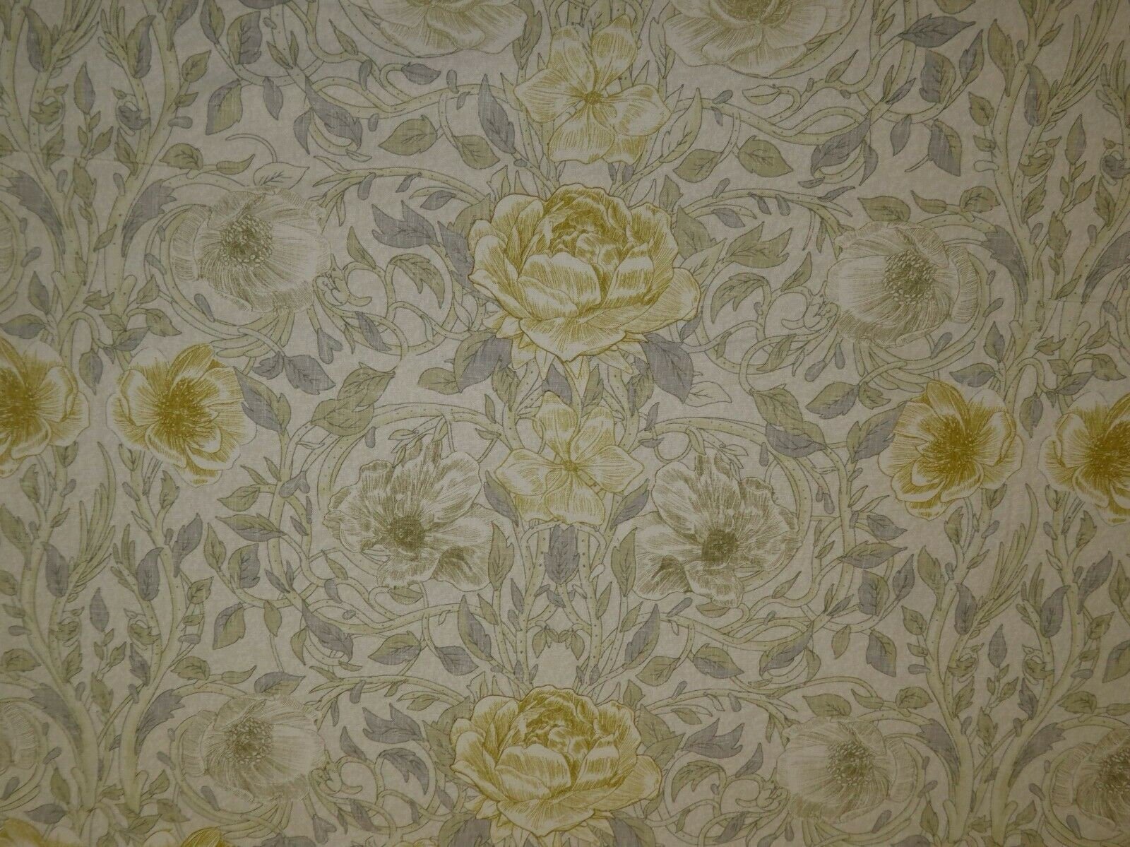 William Morris Floral Ophelia Tablecloth - CushionCoverAndDecor